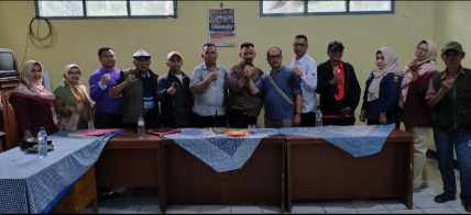 Menyoal Polemik Pengadaan Sepatu Siswa SD di Jampangtengah, Ini Penjelasan K3S IMG_20260505_222032.jpg