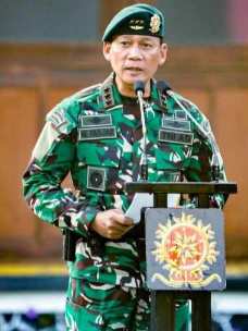 Pangkostrad Tekankan Semangat Pengabdian dan Profesionalisme Prajurit Kostrad dalam Upacara 17 -an